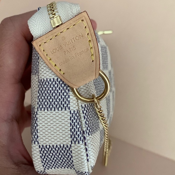 Louis Vuitton Mini Pochette Damier Azur - Brand New with box - Picture 4 of 9